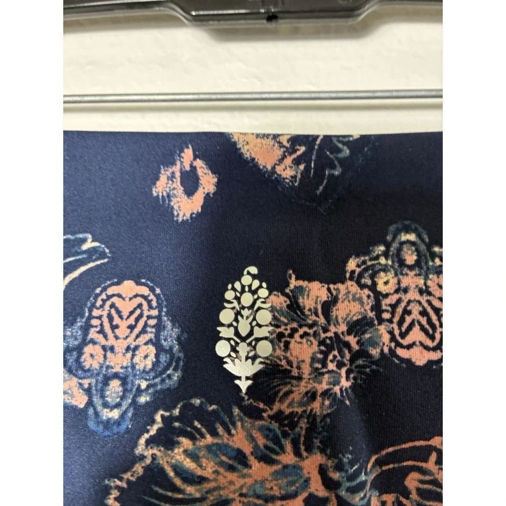 Free People Movement Leggings Sz Large Navy Blue Pull On Athletic Everyday